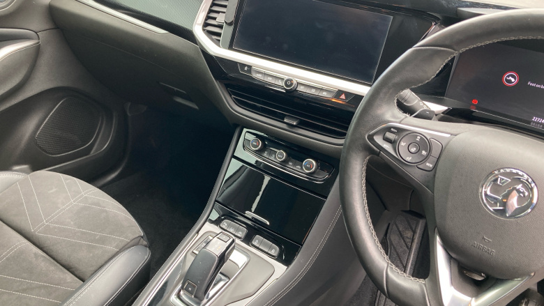 Vauxhall Grandland 1.5 Turbo D Ultimate 5dr Auto Diesel Hatchback